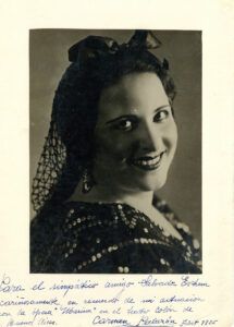 Fotografia de la soprano Carmen Palazón dedicada a l’escriptor Salvador Estrem i Fa