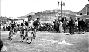 Cursa ciclista amb Miquel Poblet a Sallent. Autor: Joan Lladó