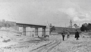Vue panoramique du pont de fer de Vendrell, 1888-1900. Photographie d'auteur inconnu.