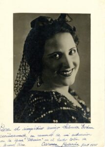 Photographie de la soprano Carmen Palazón dédiée à l'écrivain Salvador Estrem i Fa