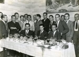 Petit-déjeuner offert par la Mairie de Barcelone aux Archiducs d'Autriche Antoni Josep et Francesc Josep dans le cadre de l'Exposition Internationale de Barcelone