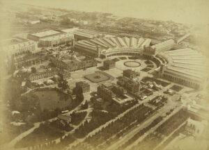 Exposition universelle de Barcelone. Vue aérienne prise depuis le ballon captif.